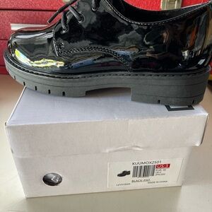 Dream Pairs Glossy Black Shoes